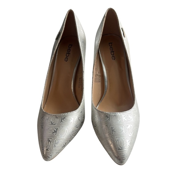 BEBE SAYDEE Stiletto Sassy Silver Chrome Pointed Toe 3.5 inch heel Sz 8.5 - Picture 8 of 12
